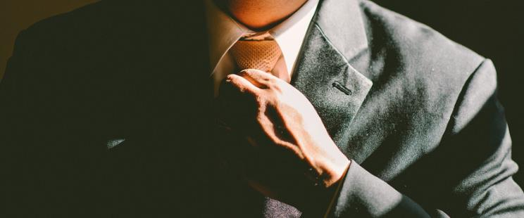 蘇州定制一套西裝多少錢?西裝定制好還是買品牌的好?